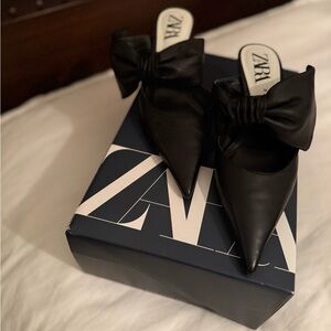Zara Elegant Black Pointed Mules